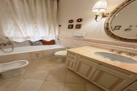 ea_peroni1_17458466375
